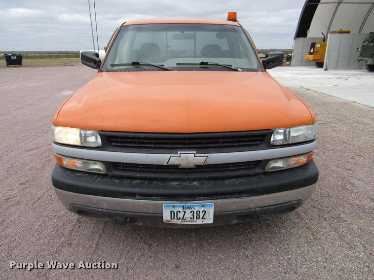 image for item DA3222 1999 Chevrolet Silverado 1500 pickup truck