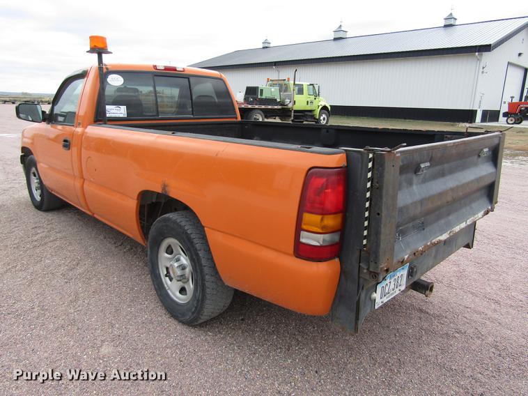 image for item DA3222 1999 Chevrolet Silverado 1500 pickup truck