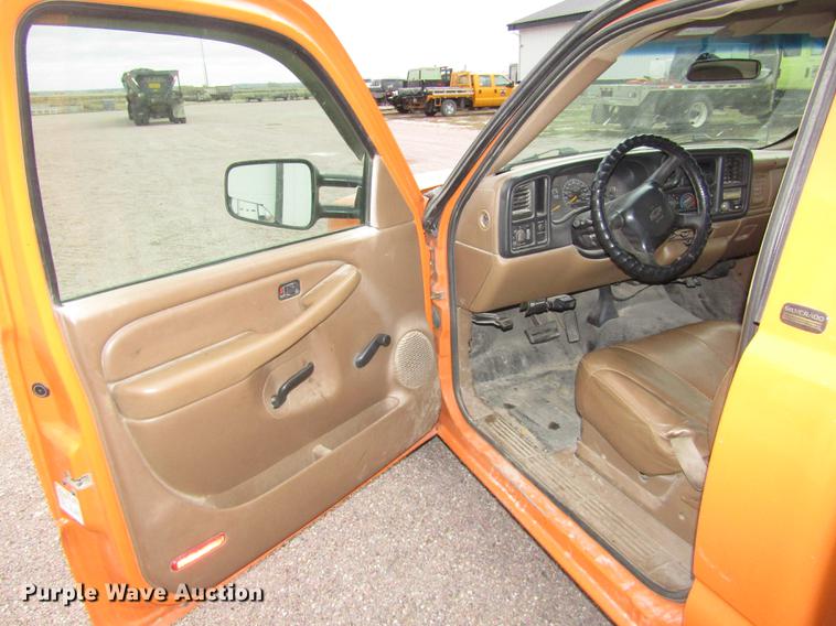 image for item DA3222 1999 Chevrolet Silverado 1500 pickup truck