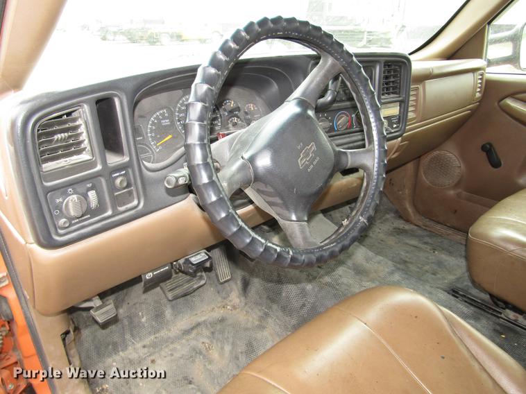 image for item DA3222 1999 Chevrolet Silverado 1500 pickup truck