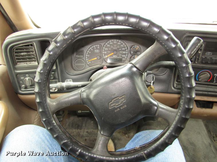 image for item DA3222 1999 Chevrolet Silverado 1500 pickup truck