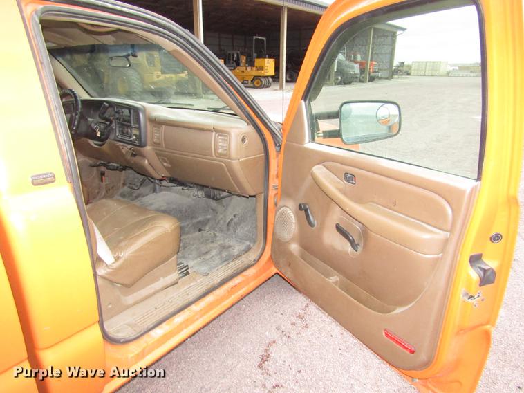 image for item DA3222 1999 Chevrolet Silverado 1500 pickup truck