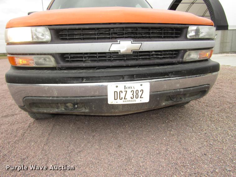 image for item DA3222 1999 Chevrolet Silverado 1500 pickup truck