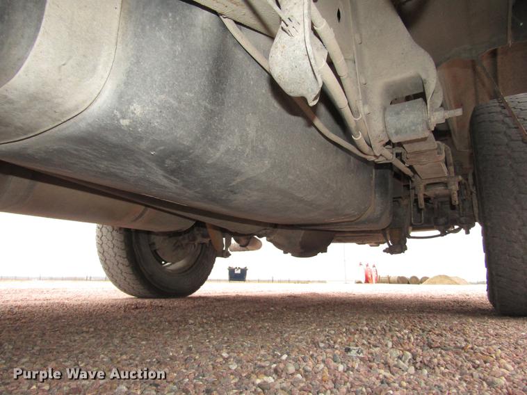 image for item DA3222 1999 Chevrolet Silverado 1500 pickup truck