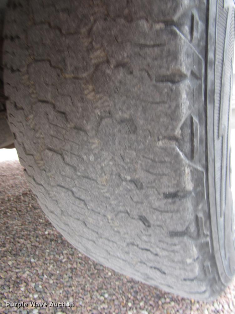 image for item DA3222 1999 Chevrolet Silverado 1500 pickup truck