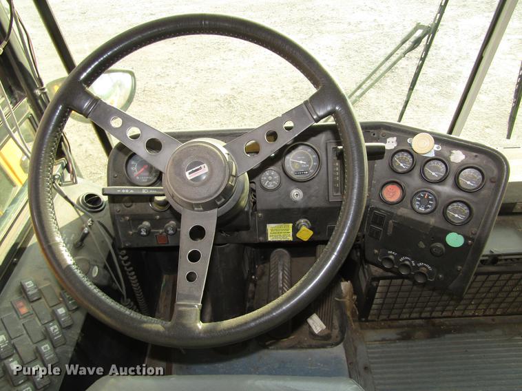 image for item DA3234 1996 Thomas Saf-T-Liner ER school bus