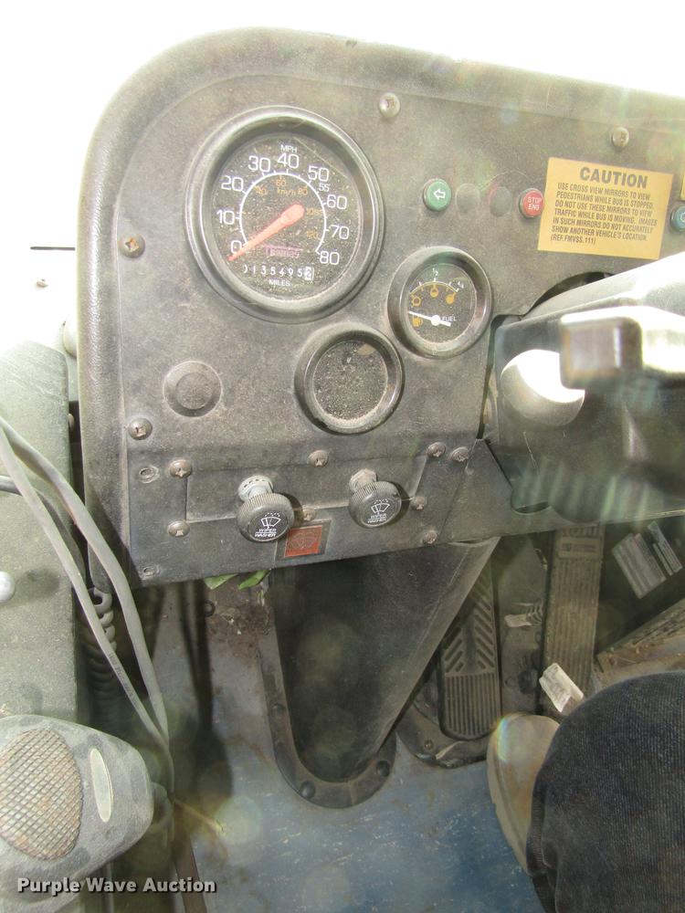 image for item DA3234 1996 Thomas Saf-T-Liner ER school bus