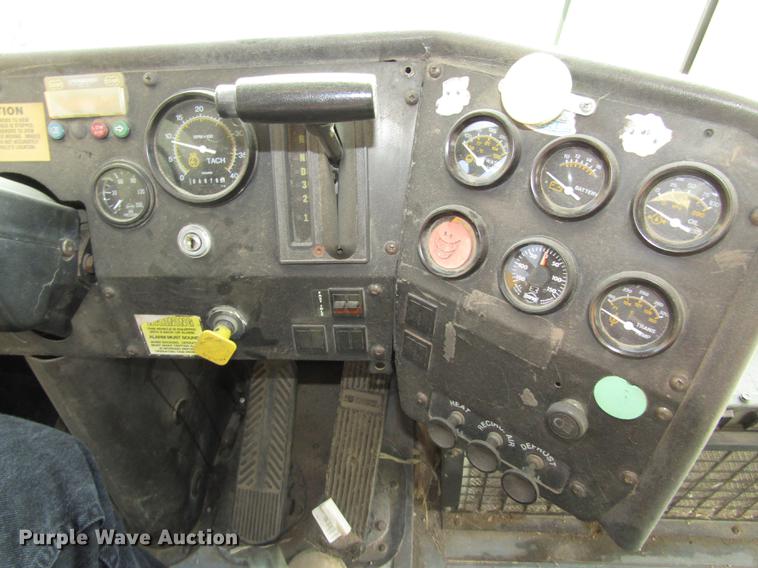 image for item DA3234 1996 Thomas Saf-T-Liner ER school bus