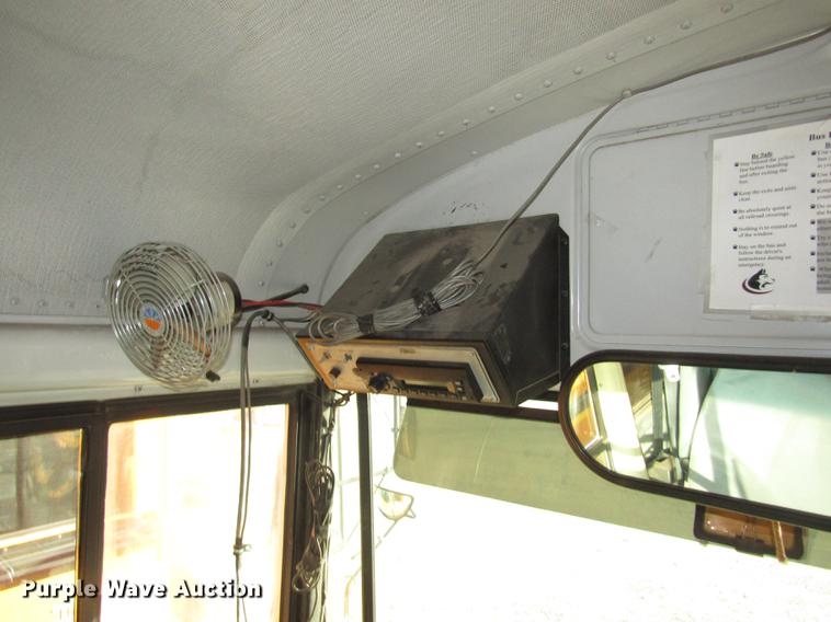 image for item DA3234 1996 Thomas Saf-T-Liner ER school bus