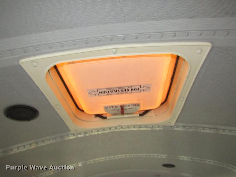 image for item DA3234 1996 Thomas Saf-T-Liner ER school bus