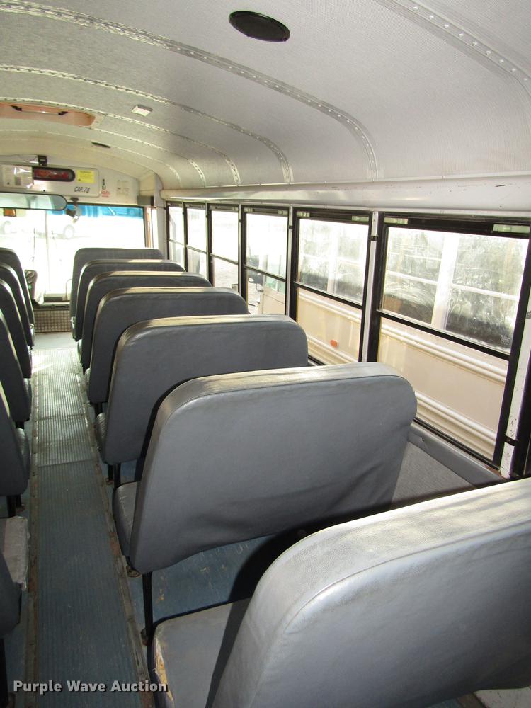 image for item DA3234 1996 Thomas Saf-T-Liner ER school bus