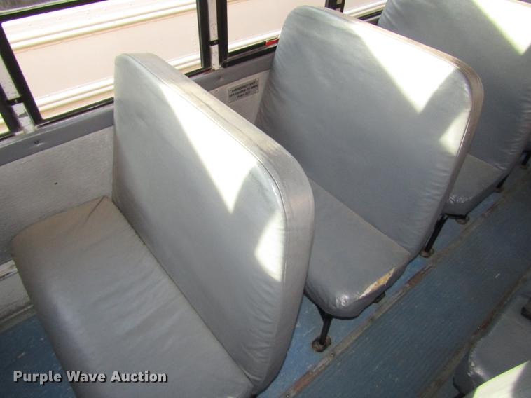 image for item DA3234 1996 Thomas Saf-T-Liner ER school bus