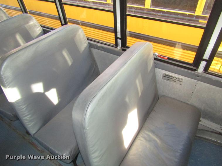 image for item DA3234 1996 Thomas Saf-T-Liner ER school bus