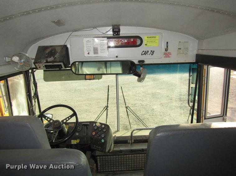 image for item DA3234 1996 Thomas Saf-T-Liner ER school bus