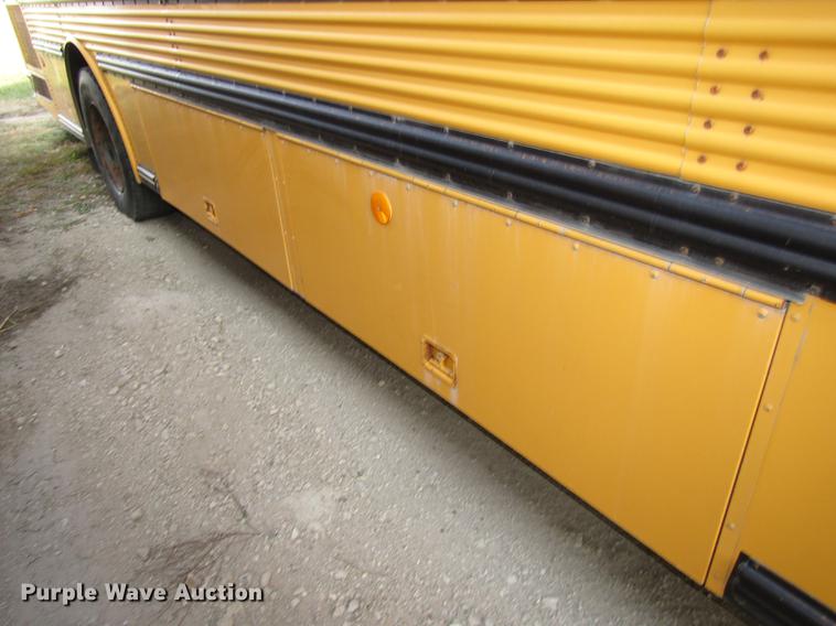 image for item DA3234 1996 Thomas Saf-T-Liner ER school bus