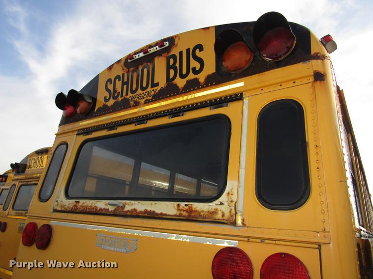 image for item DA3234 1996 Thomas Saf-T-Liner ER school bus
