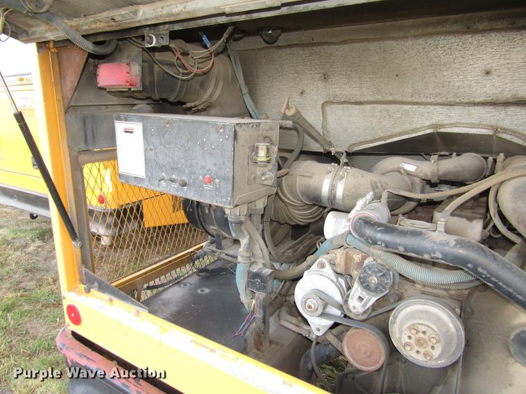 image for item DA3234 1996 Thomas Saf-T-Liner ER school bus