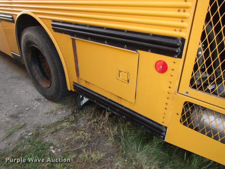 image for item DA3234 1996 Thomas Saf-T-Liner ER school bus