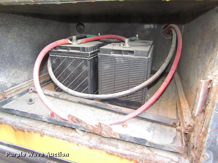 image for item DA3234 1996 Thomas Saf-T-Liner ER school bus