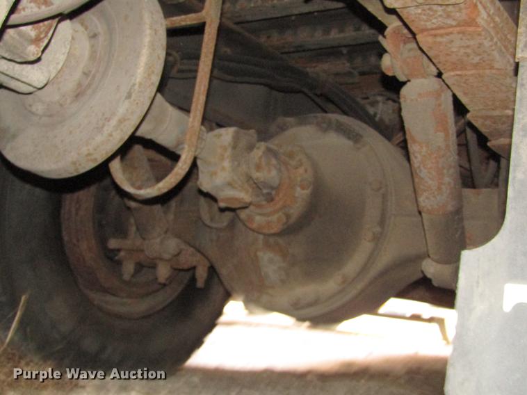 image for item DA3234 1996 Thomas Saf-T-Liner ER school bus