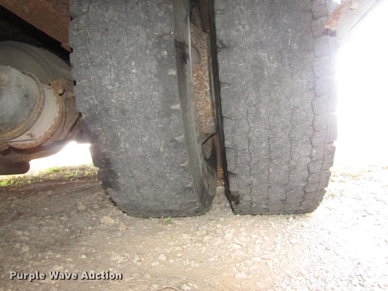 image for item DA3234 1996 Thomas Saf-T-Liner ER school bus