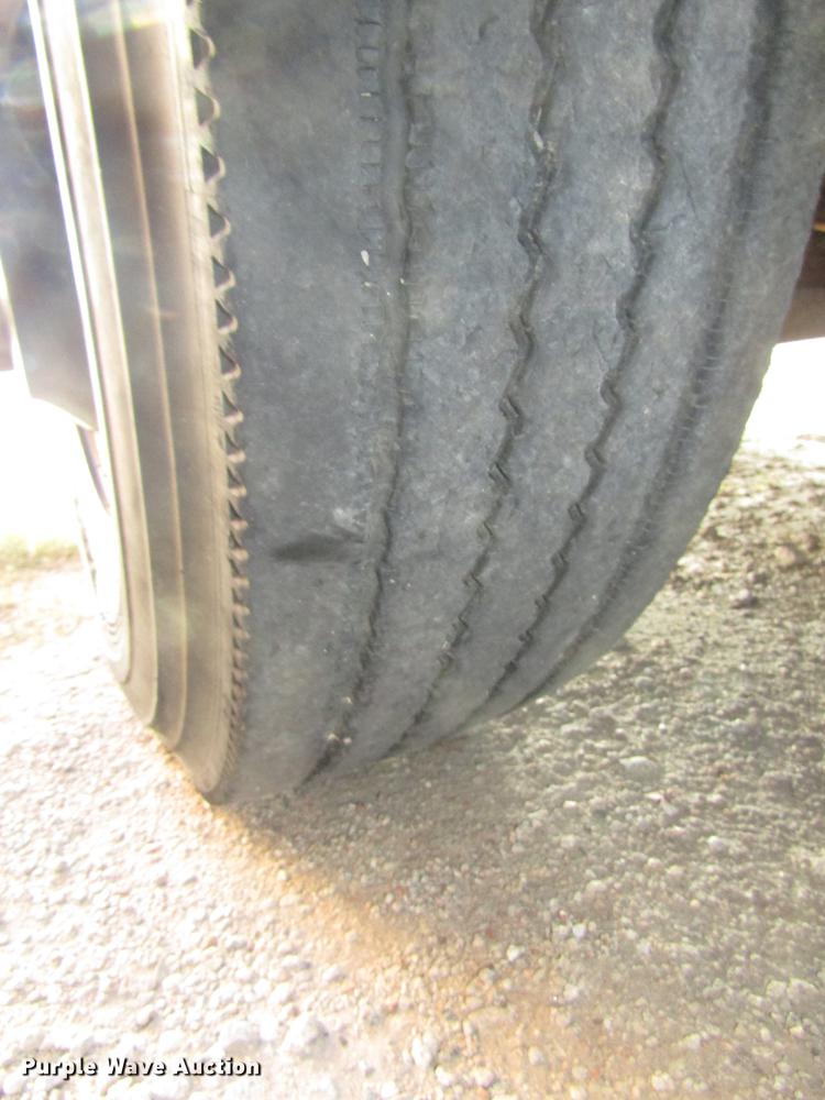 image for item DA3234 1996 Thomas Saf-T-Liner ER school bus