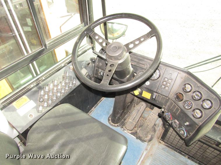 image for item DA3235 1999 Thomas Saf-T-Liner MVP ER school bus