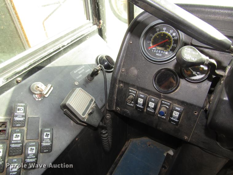 image for item DA3235 1999 Thomas Saf-T-Liner MVP ER school bus