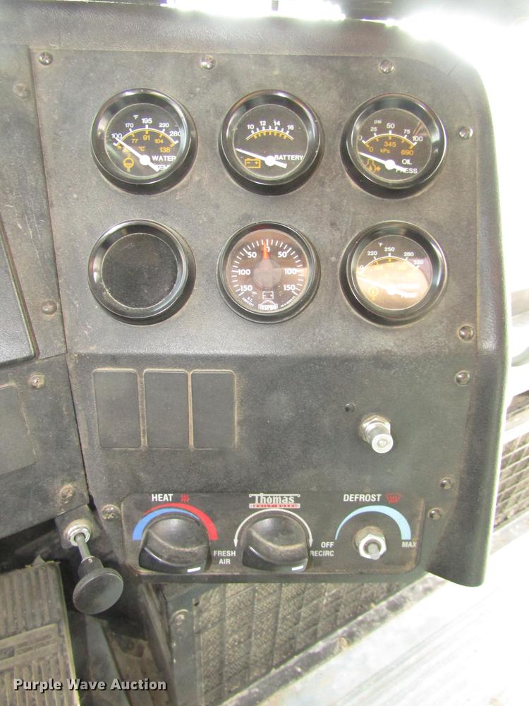 image for item DA3235 1999 Thomas Saf-T-Liner MVP ER school bus