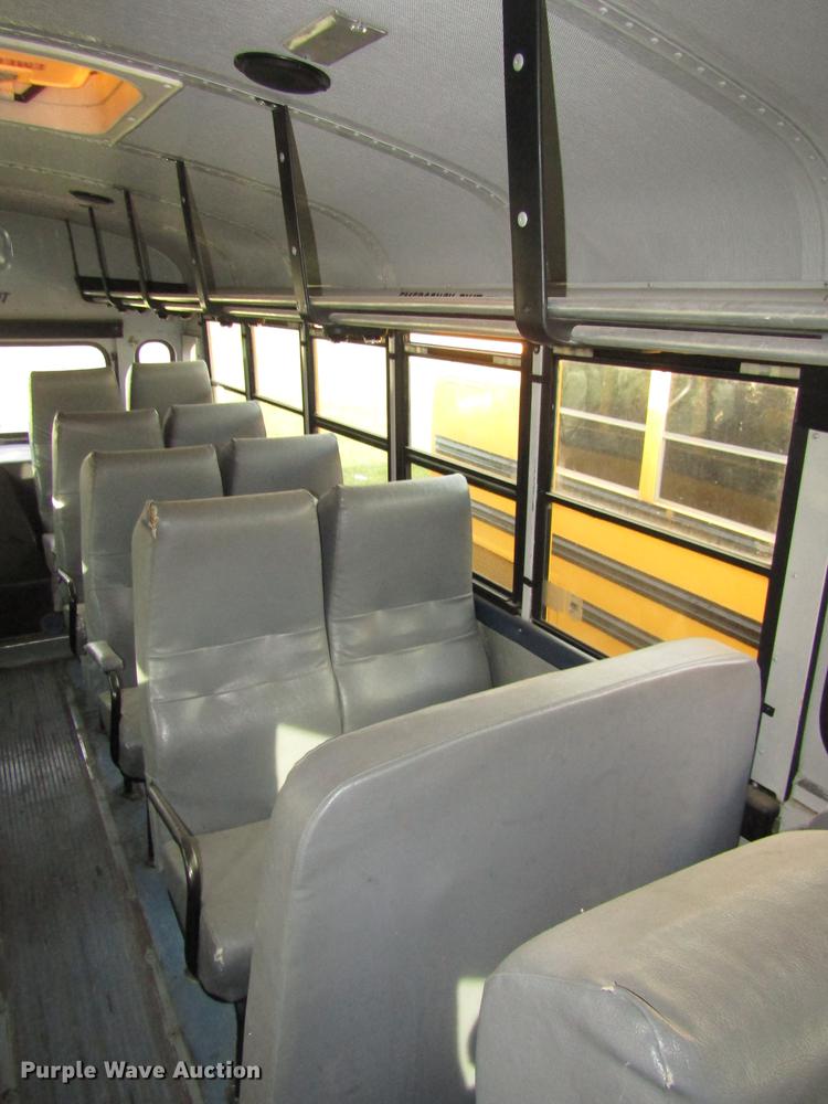 image for item DA3235 1999 Thomas Saf-T-Liner MVP ER school bus