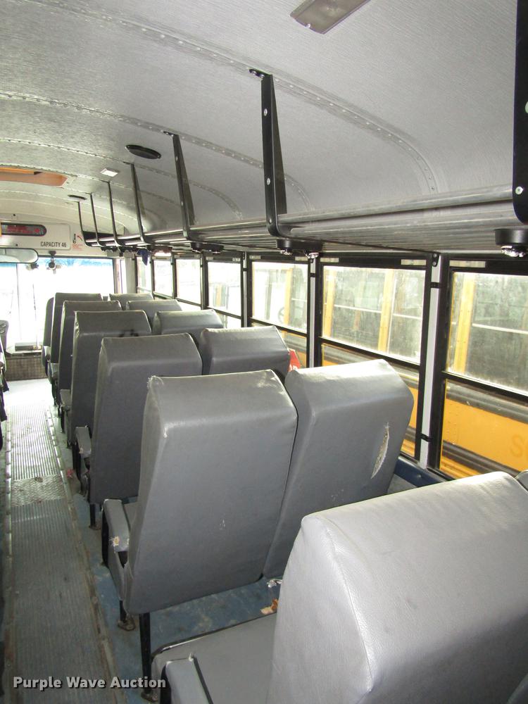 image for item DA3235 1999 Thomas Saf-T-Liner MVP ER school bus