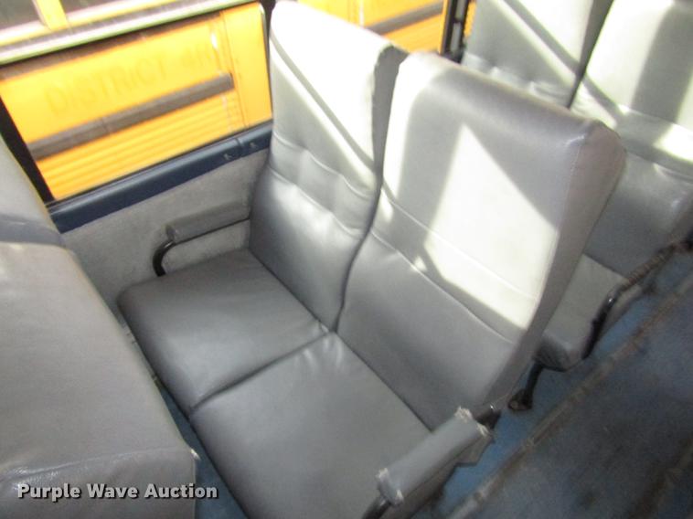 image for item DA3235 1999 Thomas Saf-T-Liner MVP ER school bus