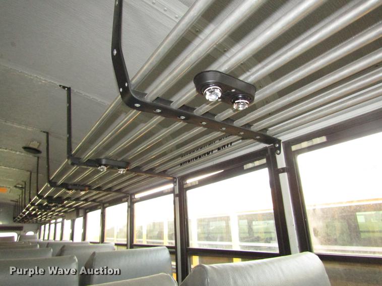 image for item DA3235 1999 Thomas Saf-T-Liner MVP ER school bus