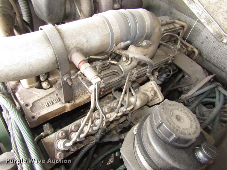 image for item DA3235 1999 Thomas Saf-T-Liner MVP ER school bus