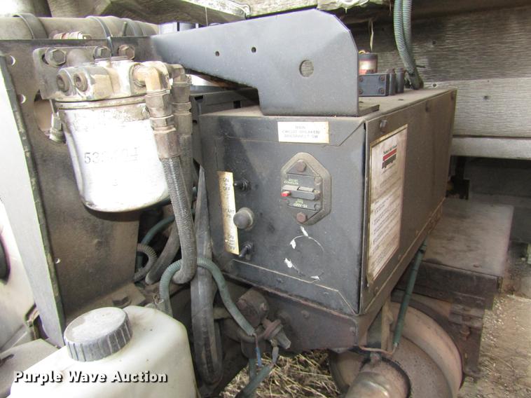 image for item DA3235 1999 Thomas Saf-T-Liner MVP ER school bus