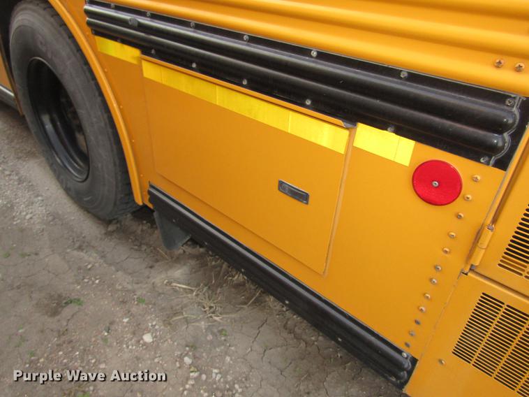 image for item DA3235 1999 Thomas Saf-T-Liner MVP ER school bus