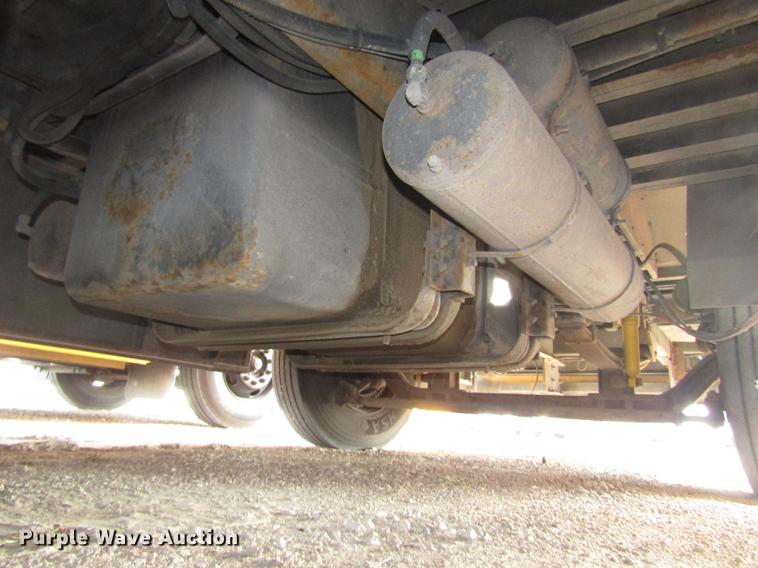 image for item DA3235 1999 Thomas Saf-T-Liner MVP ER school bus