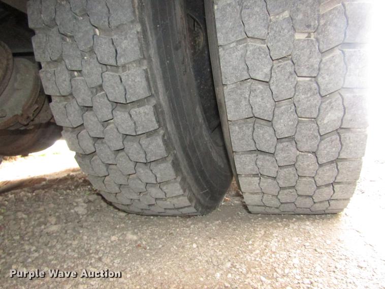 image for item DA3235 1999 Thomas Saf-T-Liner MVP ER school bus