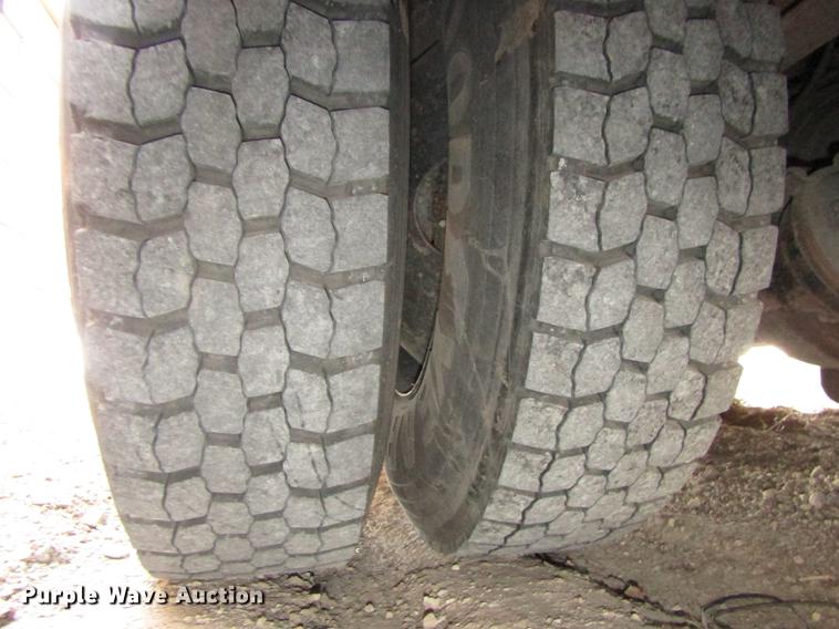 image for item DA3235 1999 Thomas Saf-T-Liner MVP ER school bus