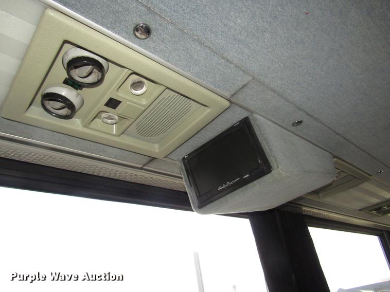 image for item DA3237 1995 Kassbohrer Setra RC Royalty S215HDH coach bus