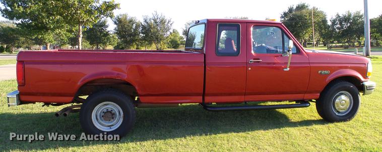 image for item DA6936 1997 Ford F250 SuperCab pickup truck