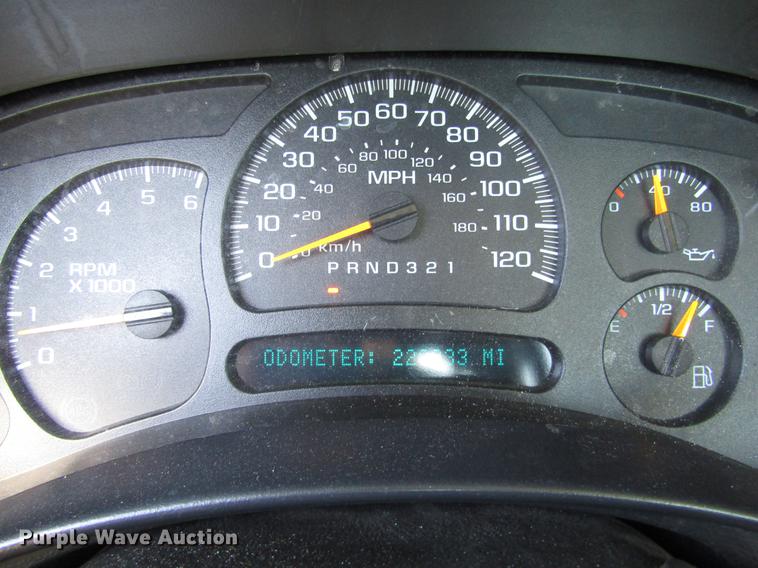 image for item DA6957 2007 Chevrolet Silverado Classic 2500HD utility bed pickup truck