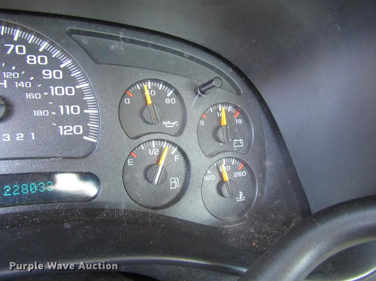 image for item DA6957 2007 Chevrolet Silverado Classic 2500HD utility bed pickup truck