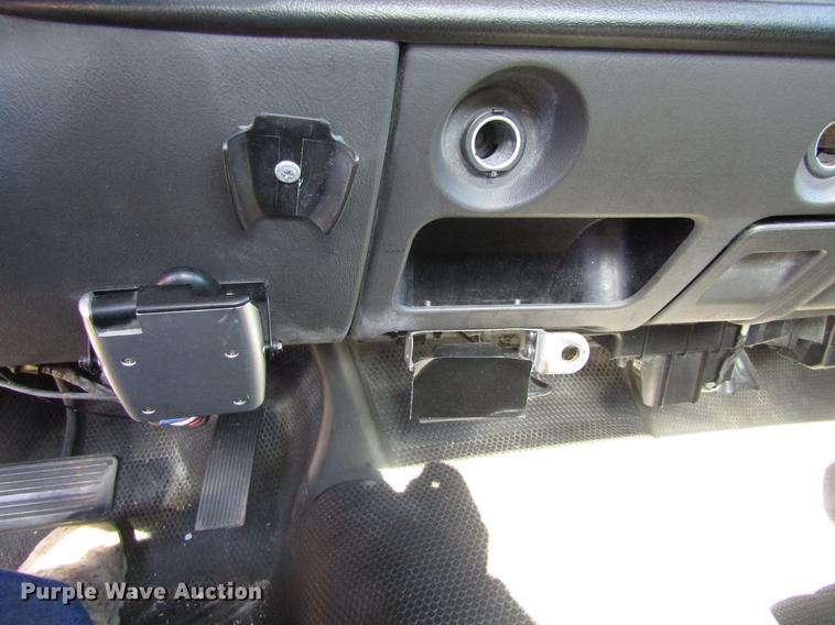 image for item DA6957 2007 Chevrolet Silverado Classic 2500HD utility bed pickup truck