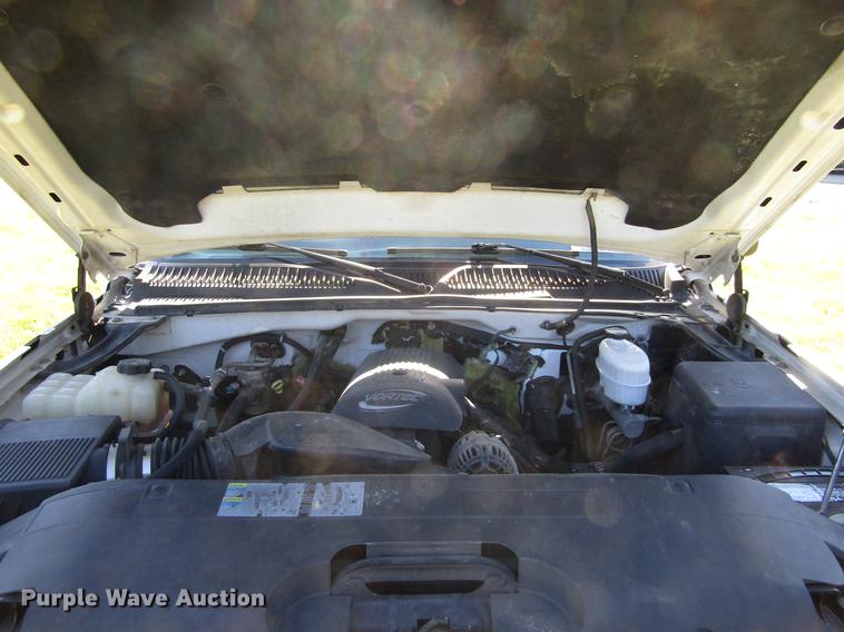 image for item DA6957 2007 Chevrolet Silverado Classic 2500HD utility bed pickup truck