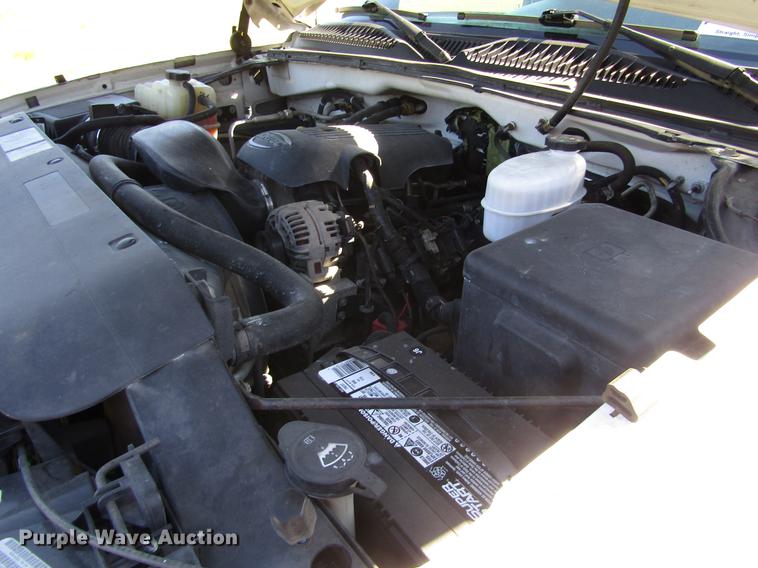 image for item DA6957 2007 Chevrolet Silverado Classic 2500HD utility bed pickup truck