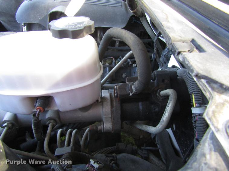 image for item DA6957 2007 Chevrolet Silverado Classic 2500HD utility bed pickup truck