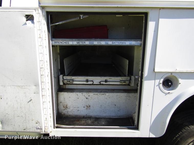 image for item DA6957 2007 Chevrolet Silverado Classic 2500HD utility bed pickup truck