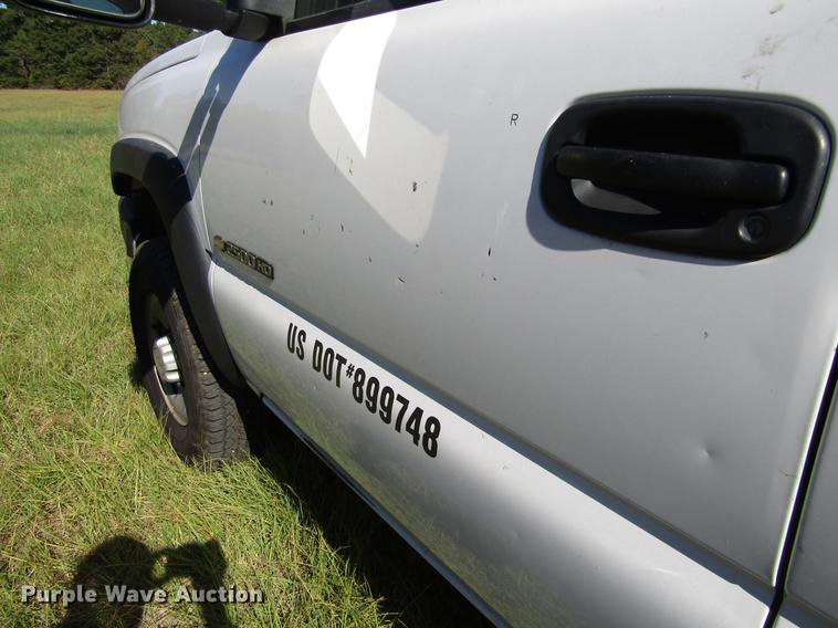 image for item DA6957 2007 Chevrolet Silverado Classic 2500HD utility bed pickup truck