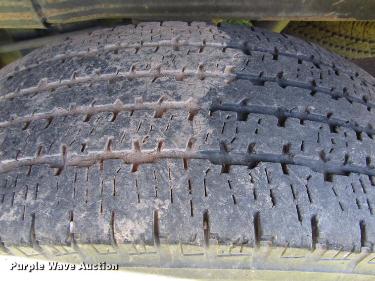 image for item DA6957 2007 Chevrolet Silverado Classic 2500HD utility bed pickup truck